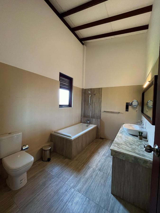 Pamunugama Driftwood Villa מראה חיצוני תמונה